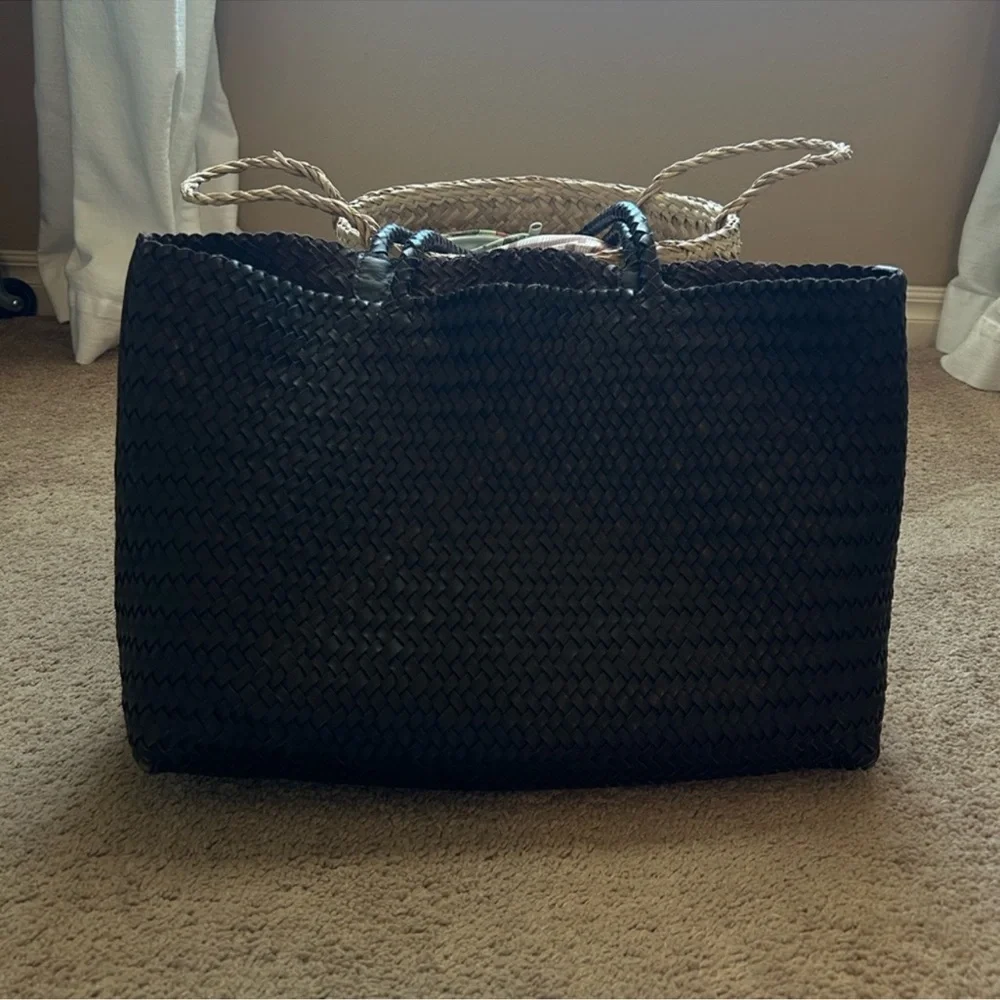 Madewell “The Signature Woven Tote” In Color Coffee Bean - Picture 2 of 11